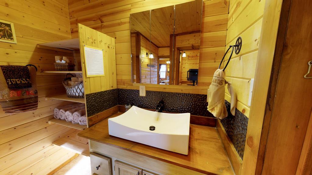 Long View Cabin, Breakfast Deck Overlooking The Canyon! 蒙蒂塞洛 外观 照片